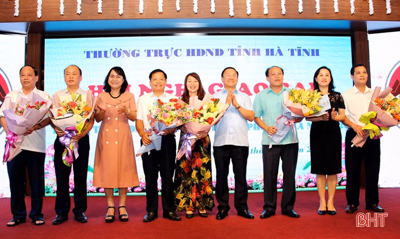 Tiếp tục phối hợp tốt công tác giữa thường trực HĐND cấp tỉnh với cấp huyện