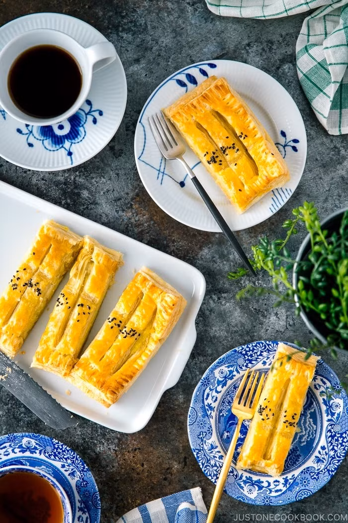 Thời gian nghỉ tránh dịch, hãy thử vào bếp và làm món bánh phồng khoai lang