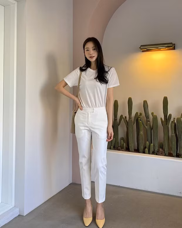 Diện quần âu chuẩn “nhân viên kiểu mẫu”, chị em vẫn sành điệu nhờ mix đồ khéo léo