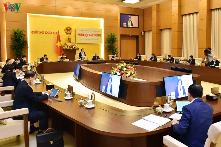 ubtv quốc hội họp phiên bất thường, bàn giải pháp ứng phó covid-19 hình 1 Ủy ban Thường vụ Quốc hội họp phiên bất thường, bàn giải pháp ứng phó Covid-19