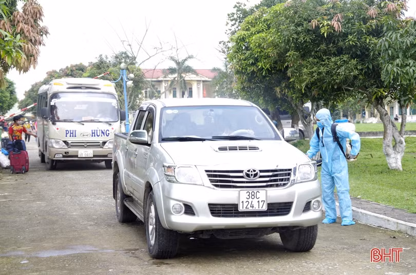 Hà Tĩnh bàn giao 334 công dân hoàn thành cách ly, có xét nghiệm âm tính với virus SARS-CoV-2