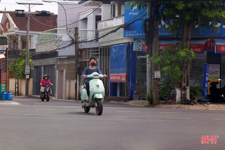 hoc-sinh-vi-pham-giao-thong-2.jpg