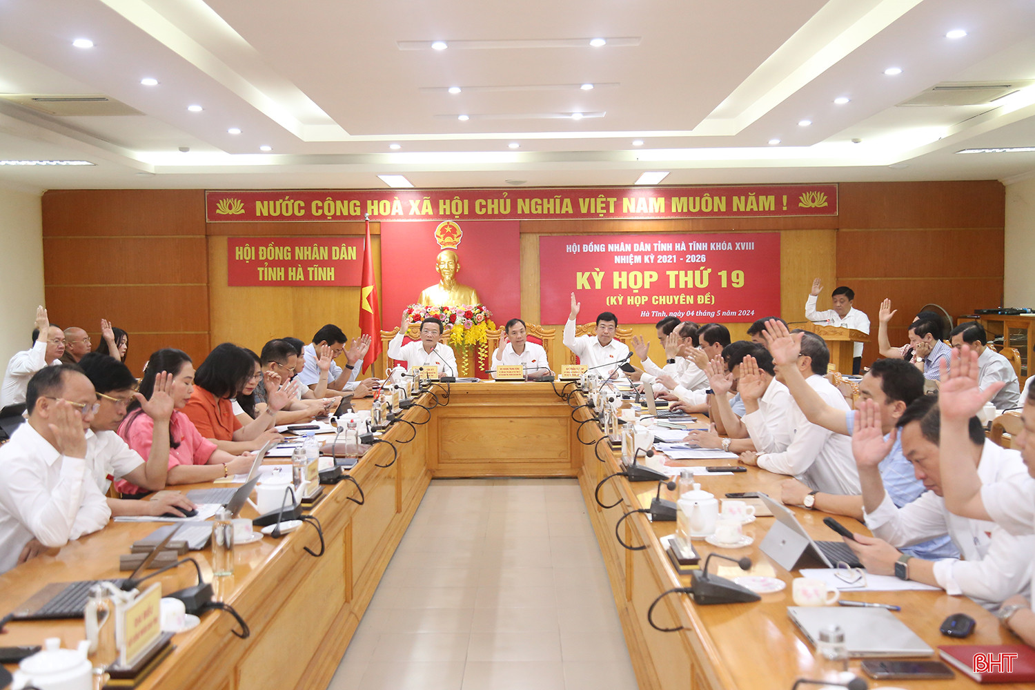 hoi-dong-nhan-dan-tinh-4.jpg