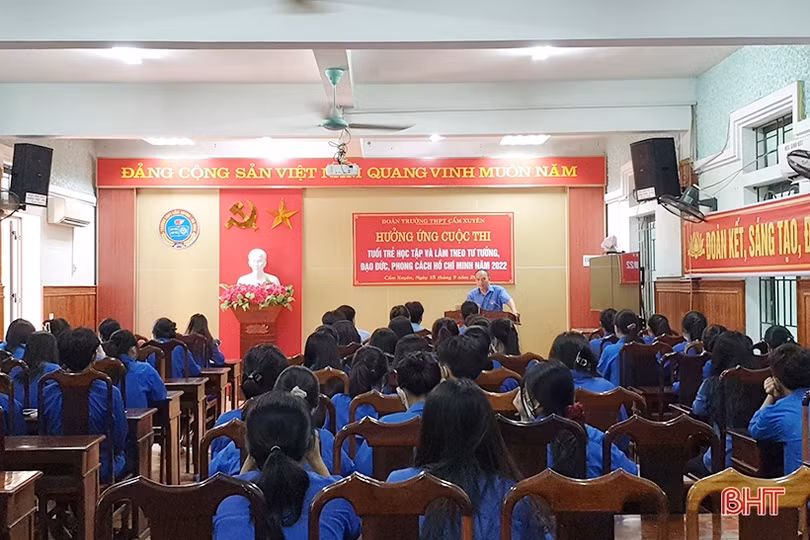 Học sinh Hà Tĩnh hào hứng tham gia cuộc thi học và làm theo Bác