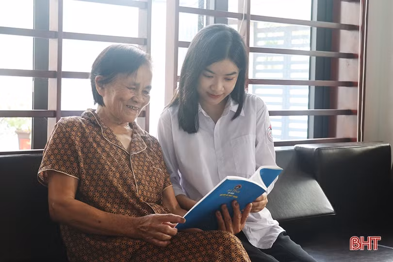 Nữ sinh Thạch Hà được tuyển thẳng vào 4 trường đại học top đầu cả nước
