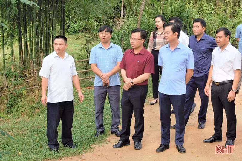 Động viên, khích lệ người dân Hà Linh quyết tâm hơn nữa trong xây dựng nông thôn mới