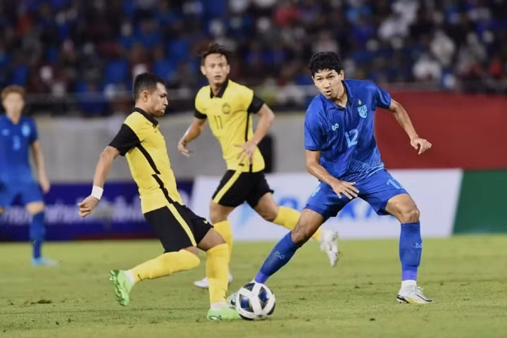 Bán kết Kings Cup: Thái Lan thua đau Malaysia trên sân nhà