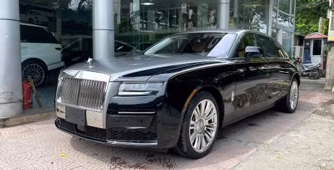 Ảnh chi tiết Rolls-Royce Ghost EWB 2021 đầu tiên về Việt Nam