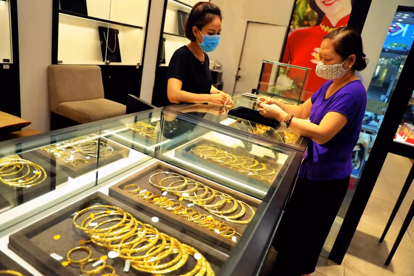 Giá vàng trong nước sáng 17/8 tăng 200.000 đồng/lượng