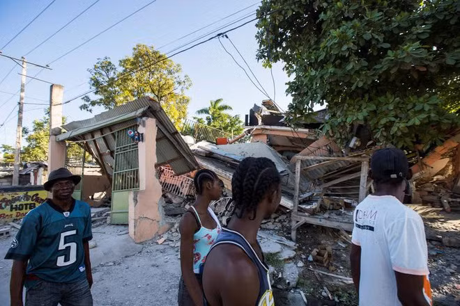Haiti tan hoang sau động đất kinh hoàng, 1.297 người chết