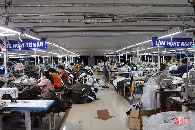 Doanh nghiệp may mặc tại Hà Tĩnh “chớp thời cơ” giữa đại dịch COVID-19