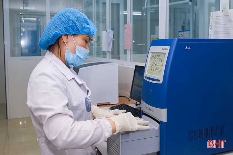 CDC Hà Tĩnh nối dài những “đêm trắng” tìm COVID-19
