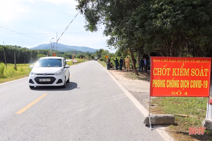 Vũ Quang lập 6 chốt tại các “cửa ngõ” để bảo vệ vùng xanh