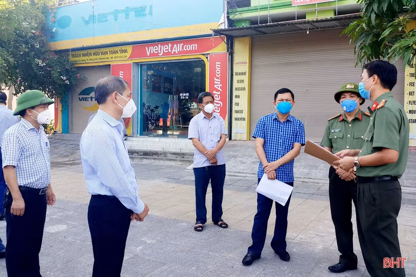 Các địa phương ở Hà Tĩnh nâng mức cảnh báo dịch COVID-19 lên mức cao