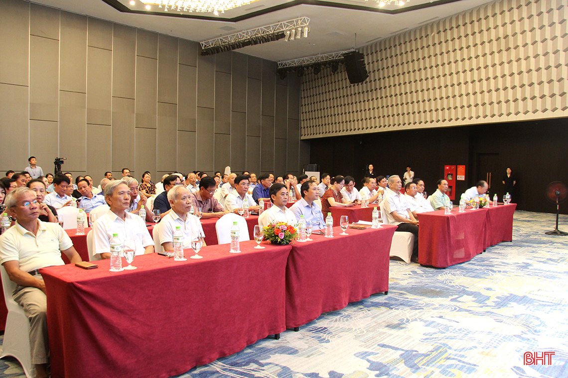Mong muốn các thế hệ lãnh đạo tỉnh đồng hành cùng sự phát triển Hà Tĩnh