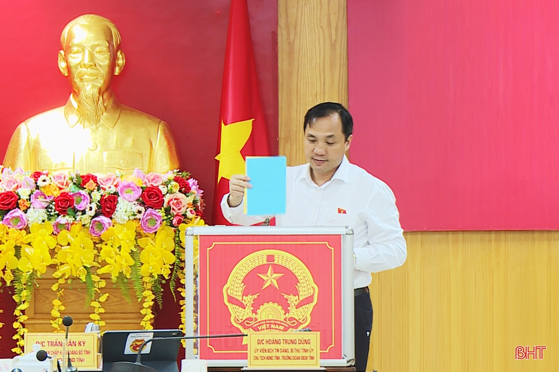 Bầu đồng chí Trần Báu Hà giữ chức Phó Chủ tịch UBND tỉnh Hà Tĩnh