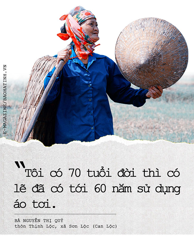 Emagazine: Cùng em khoác chiếc áo tơi ra đồng…