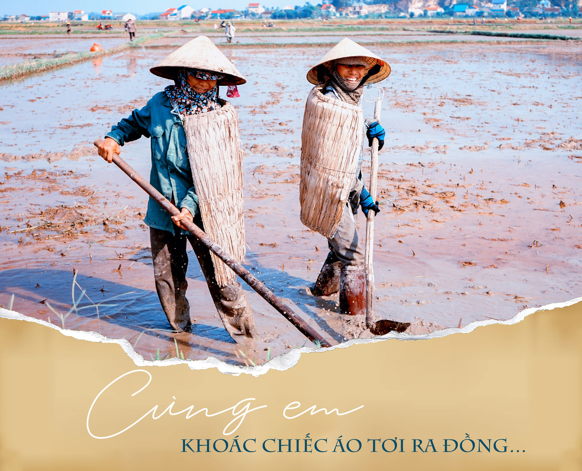 Emagazine: Cùng em khoác chiếc áo tơi ra đồng…