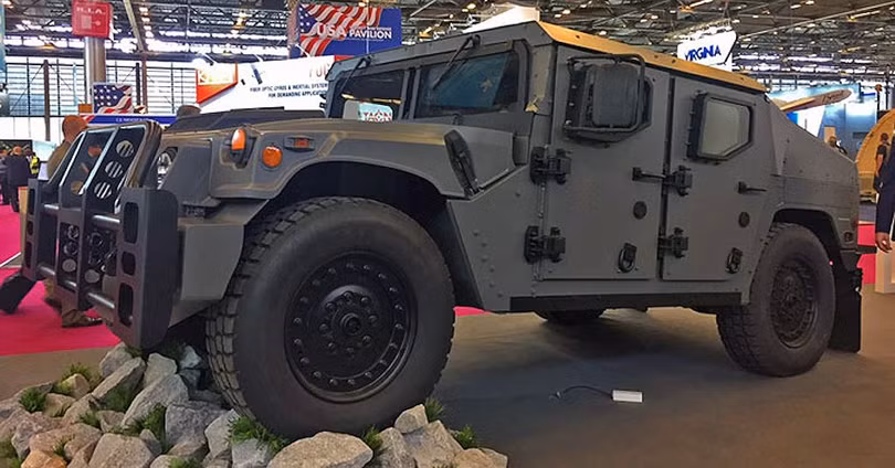 Soi xe địa hình quân sự Humvee NXT 360 của Thế kỷ XXI
