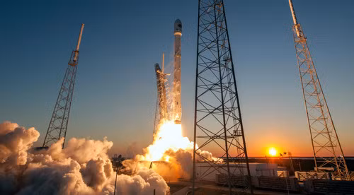 Vệ tinh quân sự Mỹ được phóng lên không gian năm 2016. Ảnh: Space X. Lý do Mỹ thành lập Quân chủng Vũ trụ