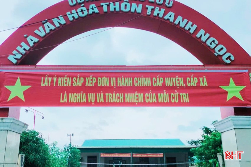 Các điểm bỏ phiếu được bài trí chu đáo.