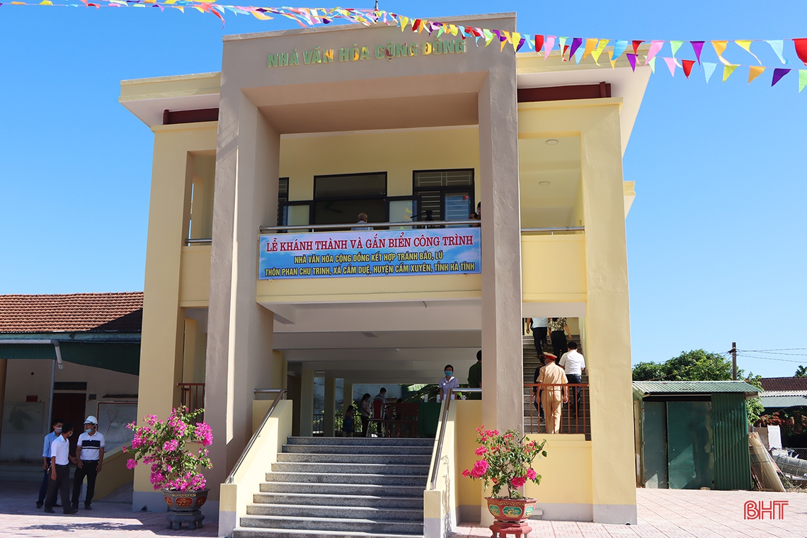 Hà Tĩnh khánh thành thêm 2 nhà văn hóa cộng đồng kết hợp tránh trú bão, lũ