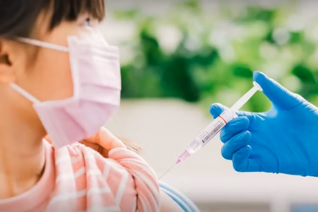 Dinh dưỡng cho trẻ trước và sau khi tiêm vaccinne phòng COVID-19