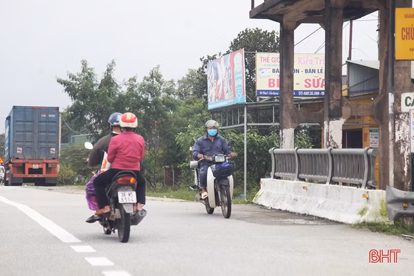 Muôn kiểu “nhờn luật”, xem thường tính mạng khi tham gia giao thông