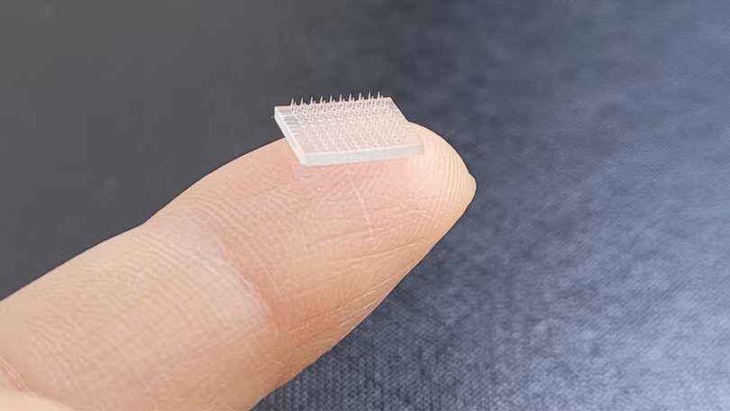 Vaccine COVID-19 trong tương lai có thể chỉ là miếng dán da