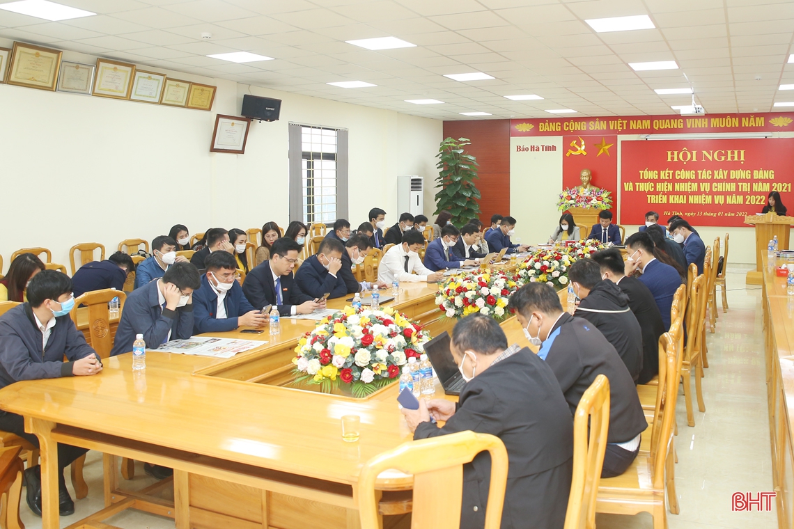 Phát huy tinh thần đoàn kết, linh hoạt, sáng tạo, xây dựng Báo Hà Tĩnh ngày càng phát triển