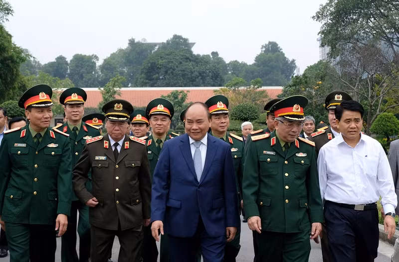 Ảnh: VGP/Quang Hiếu thu tuong kiem tra viec tu bo lang chu tich ho chi minh