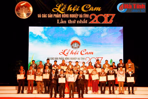 khai mac le hoi cam va cac san pham nong nghiep ha tinh
