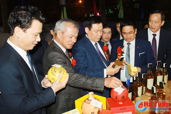 khai mac le hoi cam va cac san pham nong nghiep ha tinh