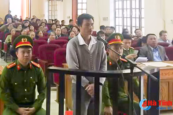 phan phoi ma tuy tai nha cho dong bon linh 7 nam tu