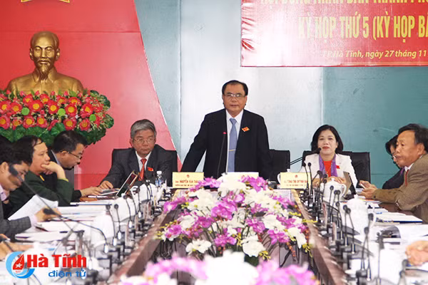 tp ha tinh thong qua de an thu gom van chuyen rac thai