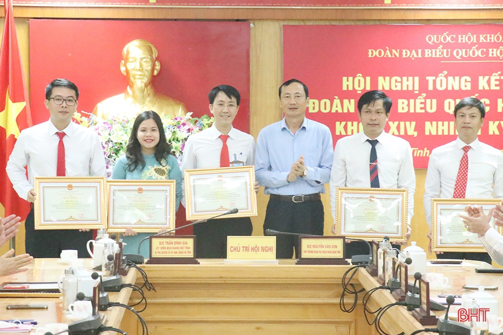 Phát huy tốt vai trò người đại biểu Nhân dân, đóng góp tích cực vào phát triển KT-XH tỉnh Hà Tĩnh