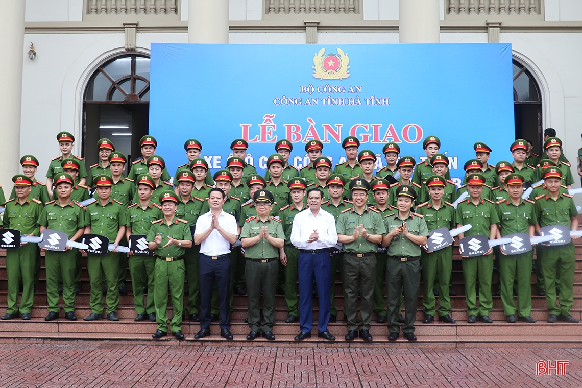Hà Tĩnh được Bộ trưởng Bộ Công an gửi thư khen về hoàn thành chỉ tiêu thu nhận hồ sơ cấp CCCD