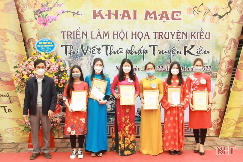 Ấn tượng Hội thi Viết thư pháp Truyện Kiều lần thứ III