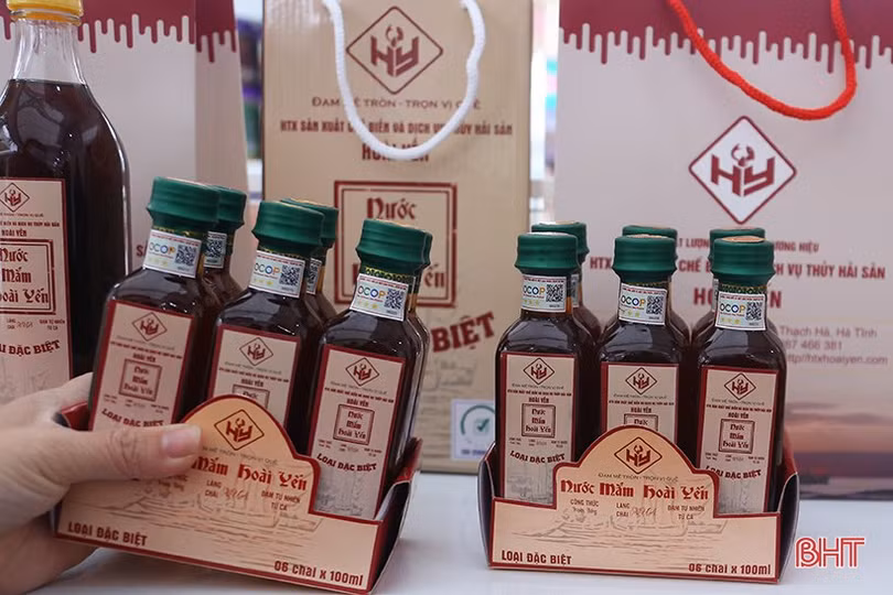 Thỏa sức sắm tết tại Hội chợ Sản phẩm OCOP và đặc sản Hà Tĩnh