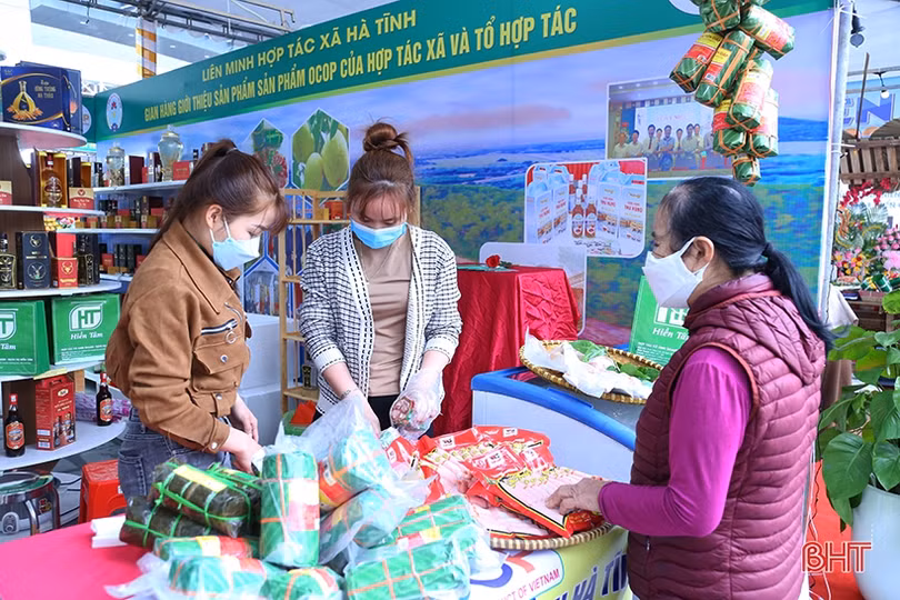 Thỏa sức sắm tết tại Hội chợ Sản phẩm OCOP và đặc sản Hà Tĩnh ảnh 6 Thỏa sức sắm tết tại Hội chợ Sản phẩm OCOP và đặc sản Hà Tĩnh