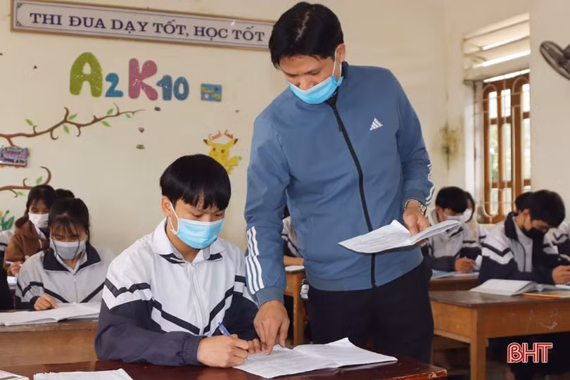 Nam sinh miền núi vượt lên hoàn cảnh khó khăn, học giỏi