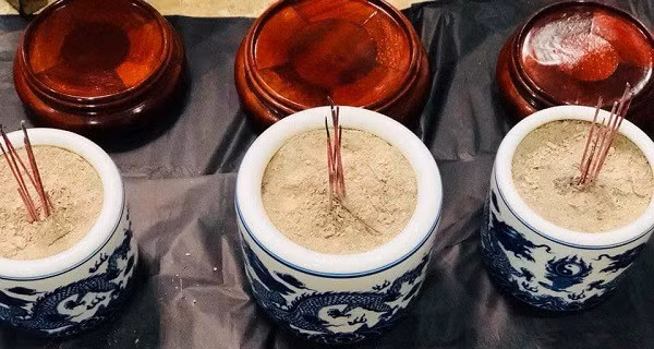 Có nên cúng ông Công ông Táo trước ngày 23 tháng Chạp?