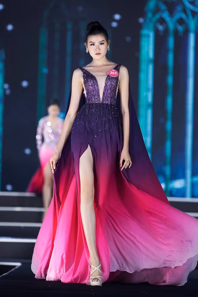 Thí sinh Hoa hậu Việt Nam lộng lẫy trong thiết kế dạ hội
