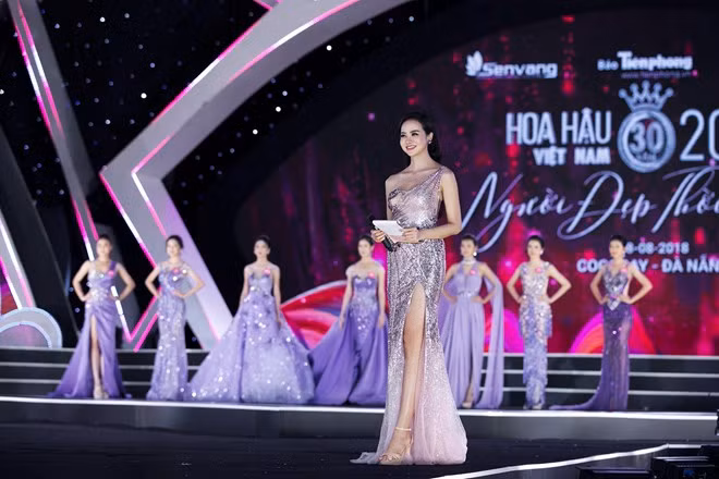 Thí sinh Hoa hậu Việt Nam lộng lẫy trong thiết kế dạ hội