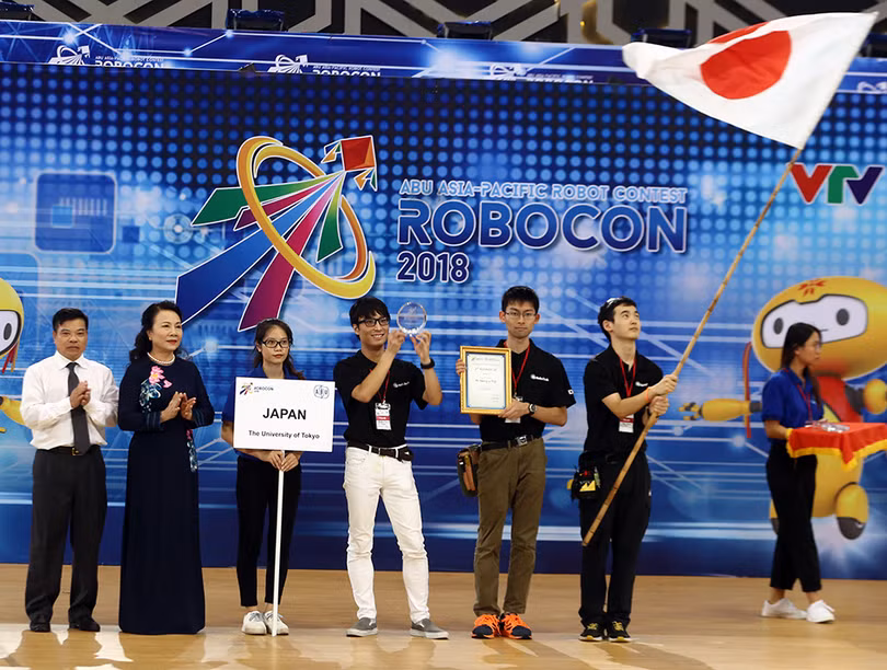 Việt Nam vô địch ABU Robocon 2018