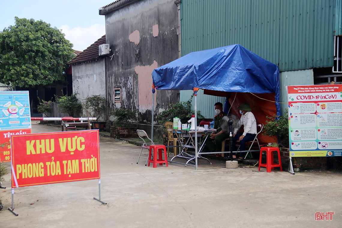 Cuộc sống bên trong các khu phong toả ở TX Kỳ Anh