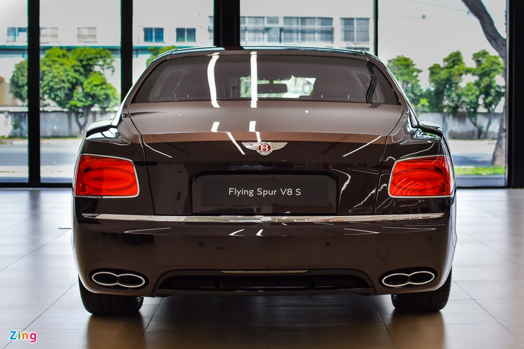 Chi tiết Bentley Flying Spur V8 S giá hơn 17,6 tỷ với màu sơn hiếm