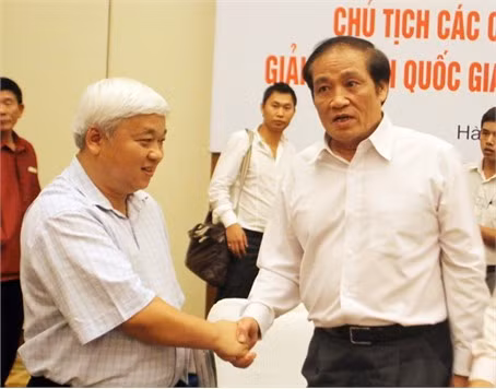 Giữa VFF của Chủ tịch VFF Nguyễn Trọng Hỷ và VPF do bầu Kiên chủ trì đang không cùng nhìn về 1 hướng?