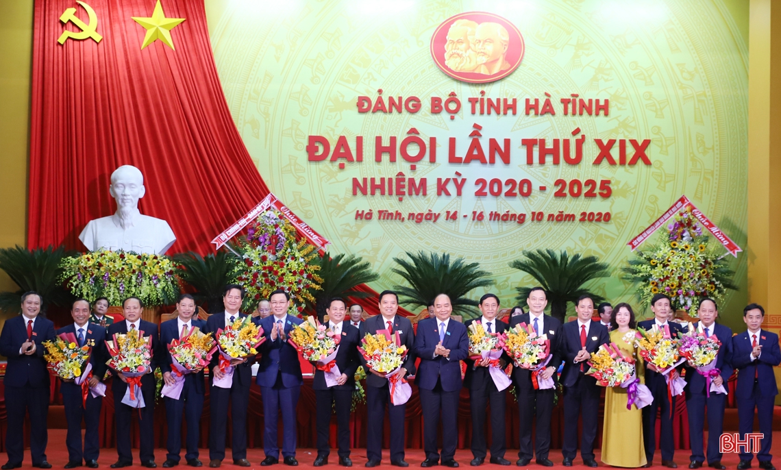 Toàn cảnh Đại hội Đảng bộ Hà Tĩnh lần thứ XIX, nhiệm kỳ 2020 - 2025