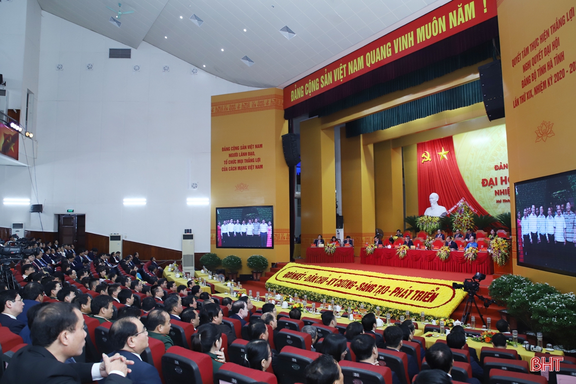 Đại hội Đại biểu Đảng bộ Hà Tĩnh lần thứ XIX tích cực thảo luận các giải pháp phát triển trong nhiệm kỳ mới
